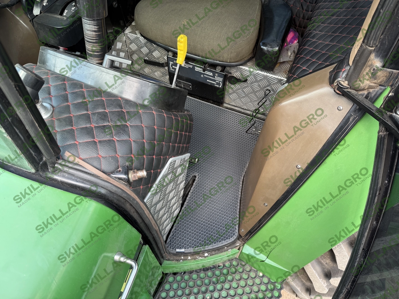 Килимок для 4955 John Deere