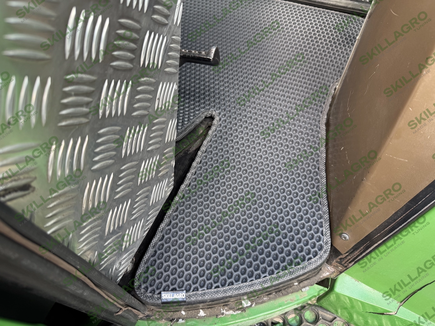 Килимок для 4955 John Deere