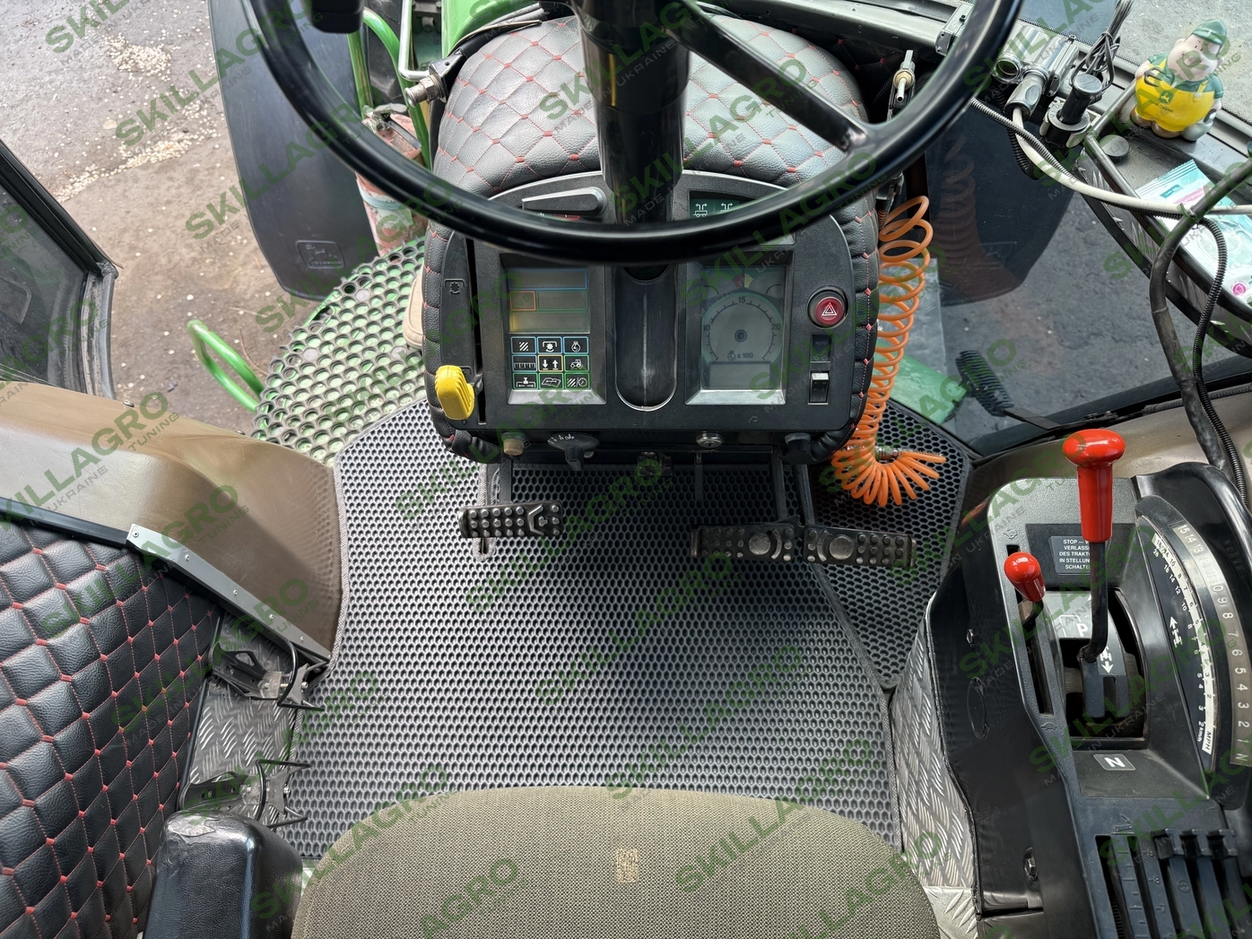 Килимок для 4955 John Deere