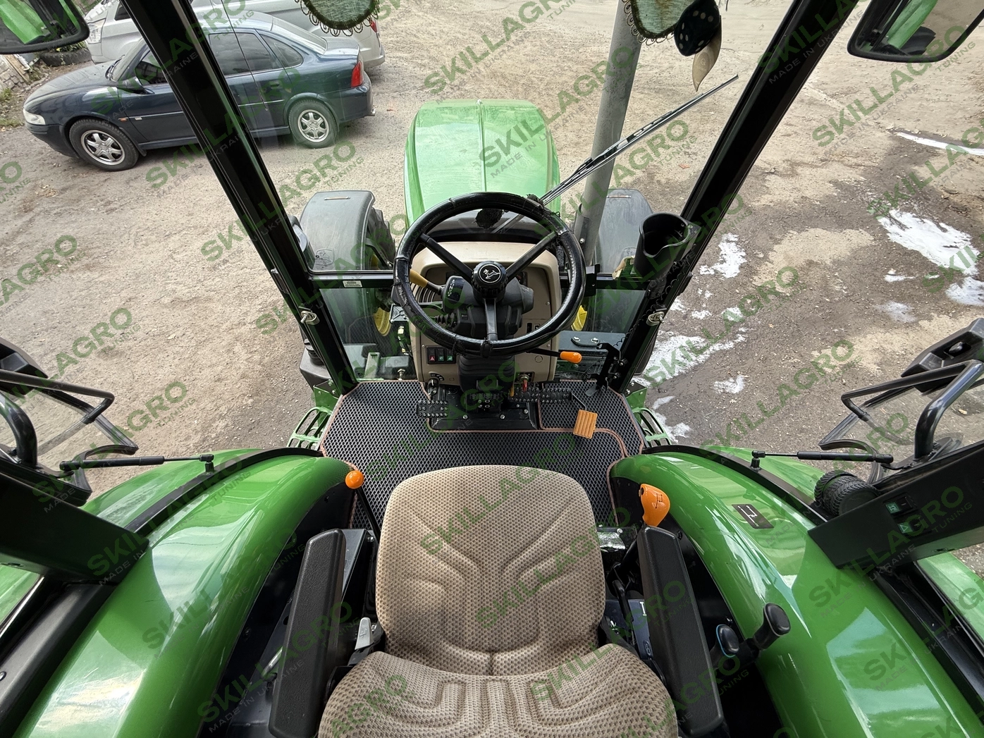 Килимок для 6135B John Deere