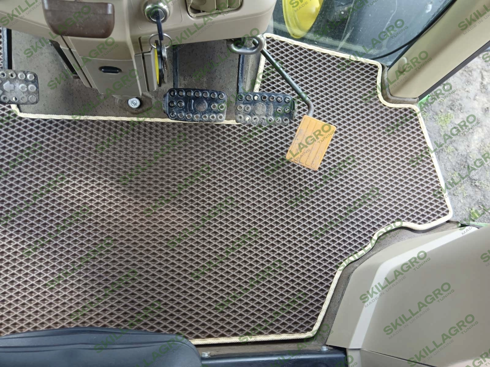 Килимок для 6310 John Deere
