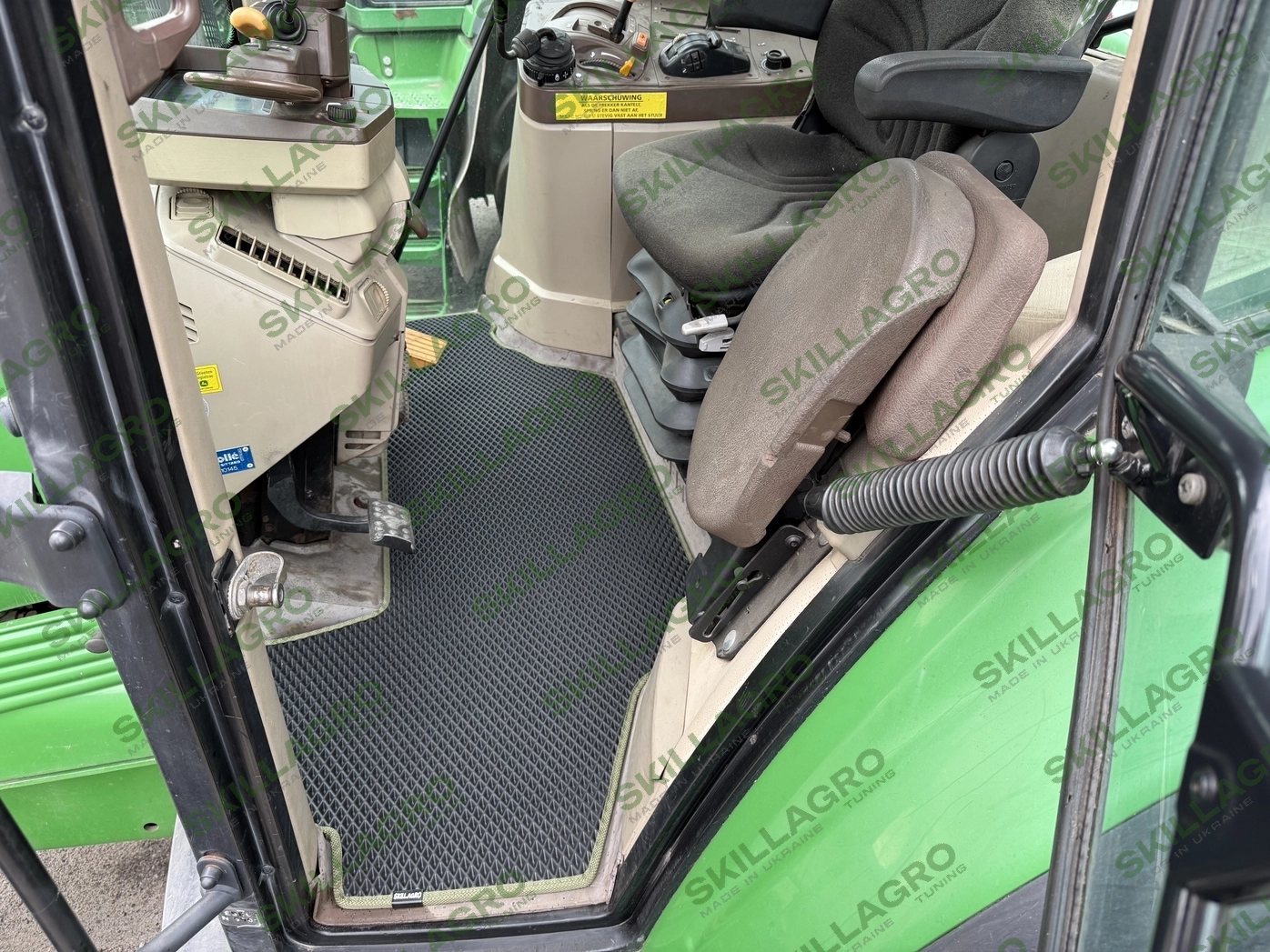 Килимок для 6420 John Deere