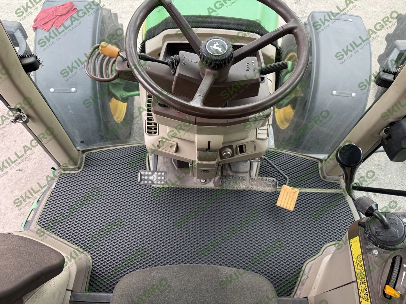 Килимок для 6420 John Deere