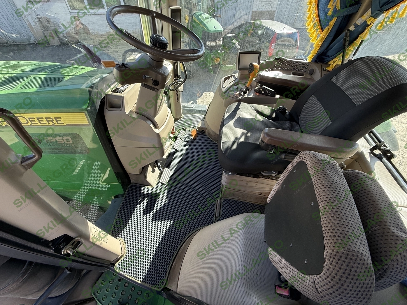 Килимок для 7200R John Deere