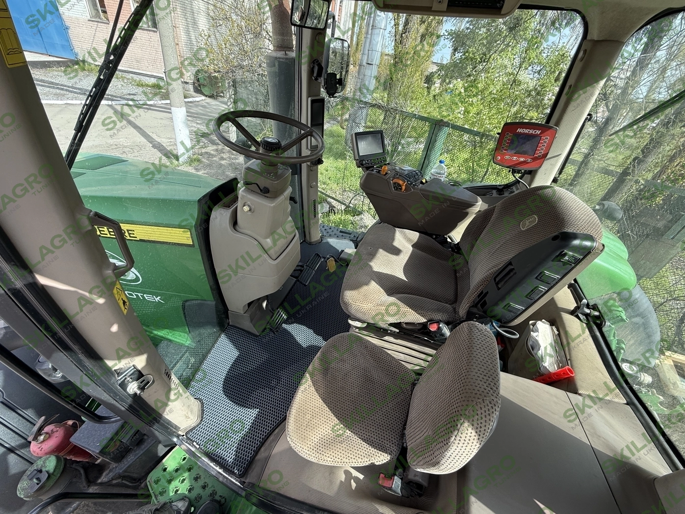 Килимок для 8335R John Deere