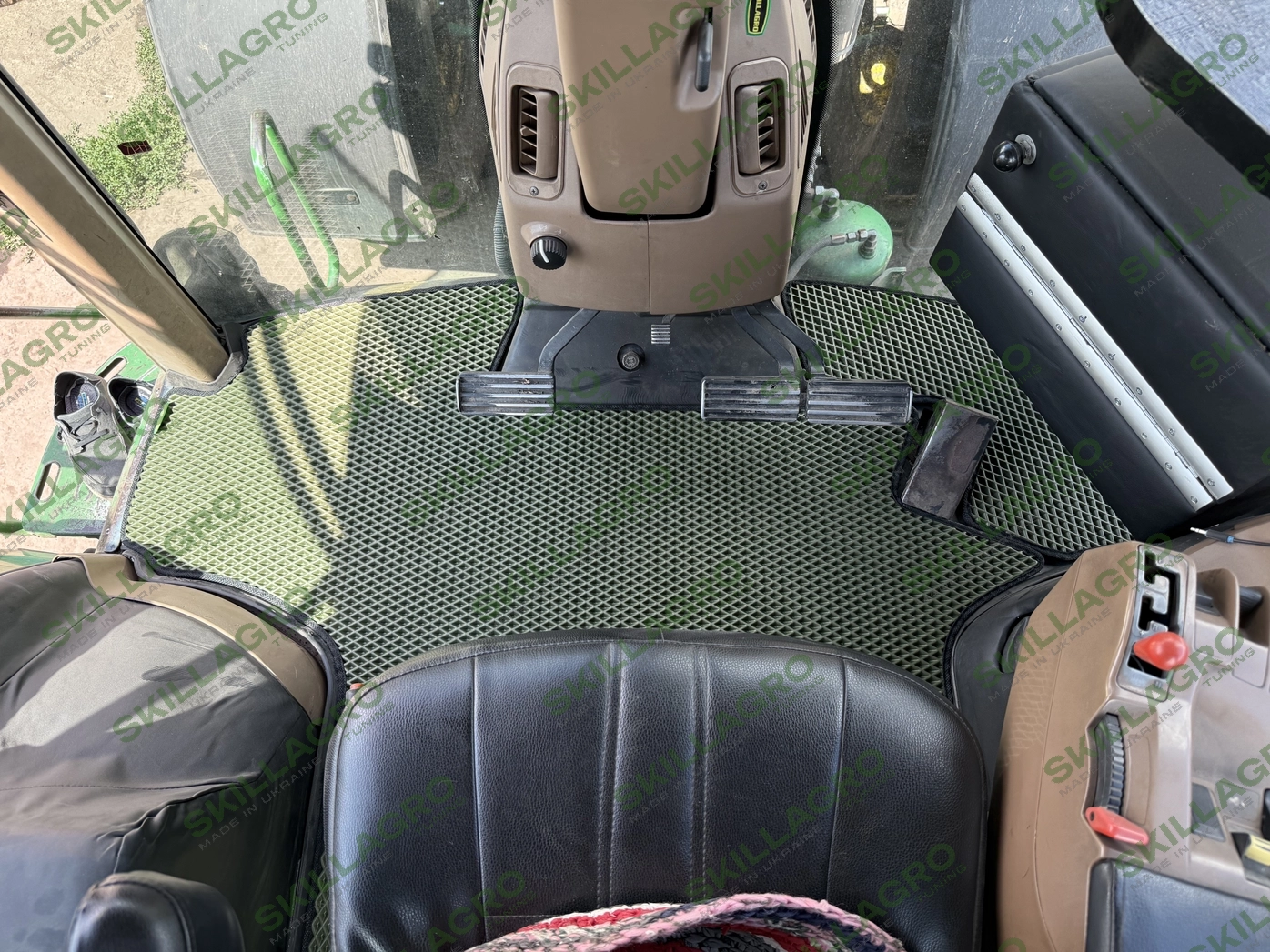 Килимок для 8400 John Deere