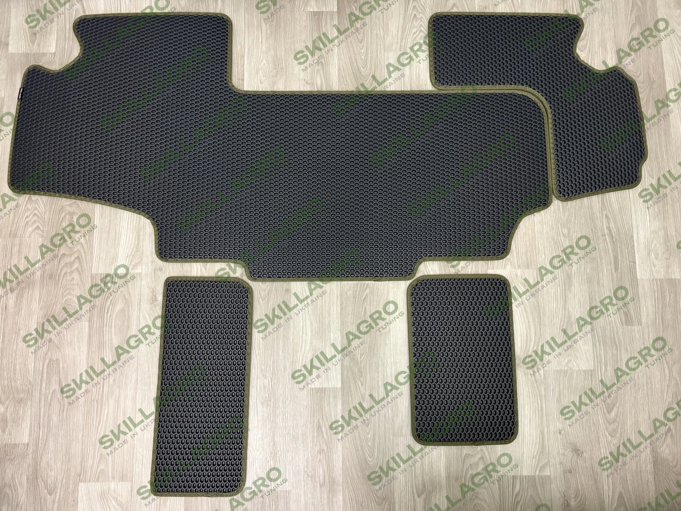 Килимок для 8R 410